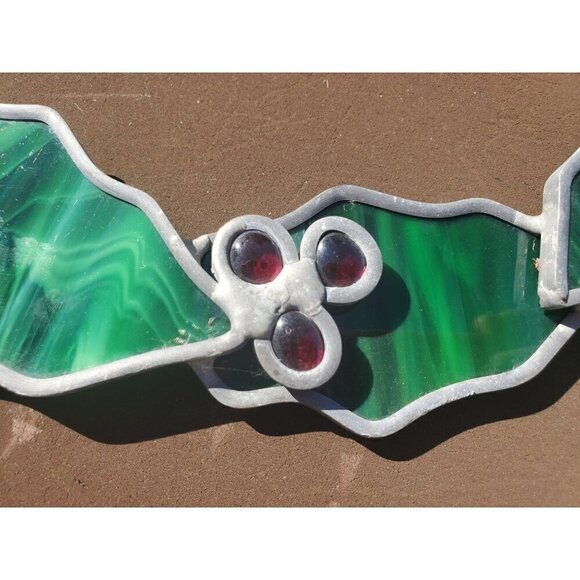 Handmade Vintage Stained Glass Christmas Wreath Dogs Holly Leaves Berries - Picture 7 of 10